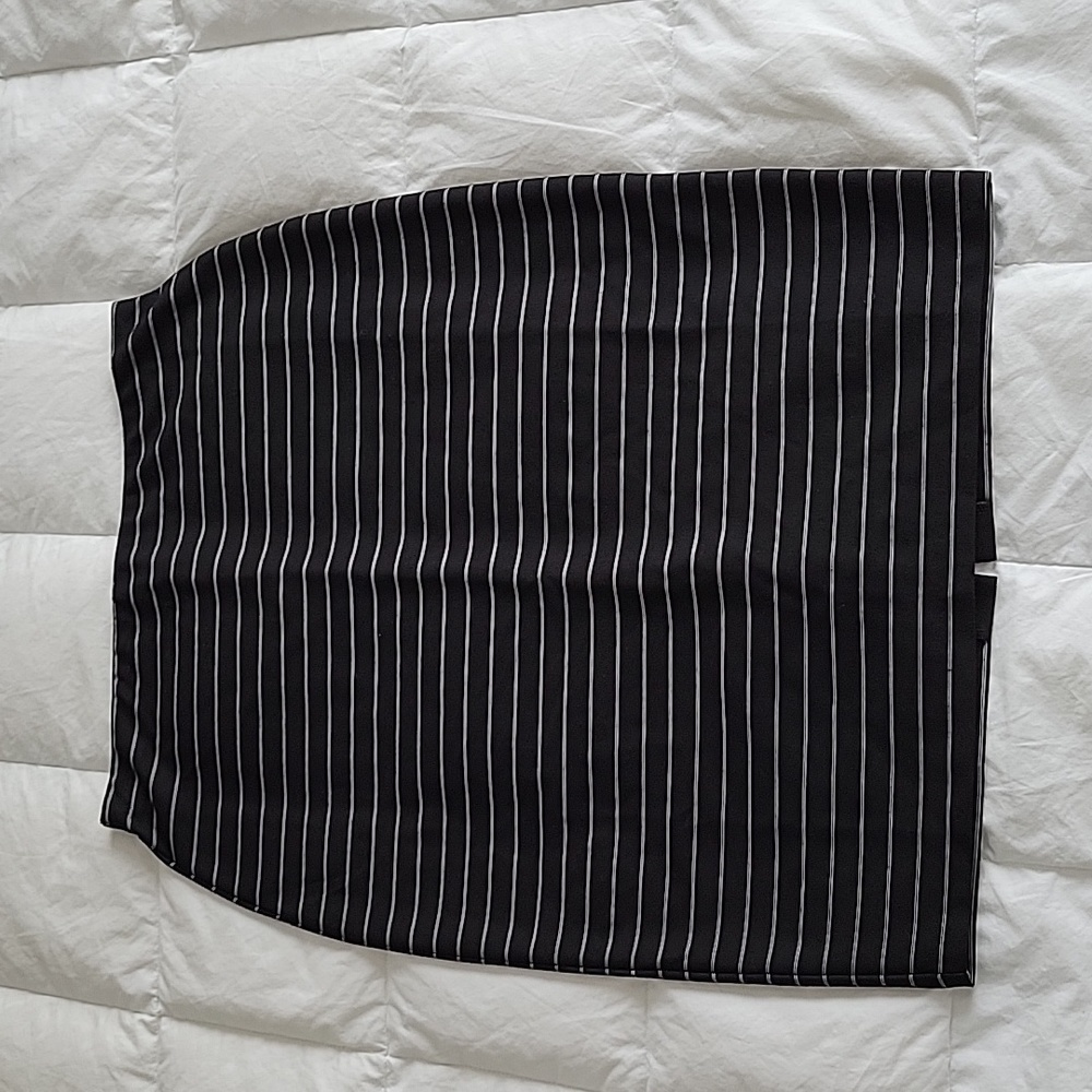 Pencil skirt, new